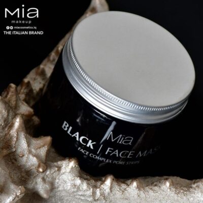 MIA BLACK FACE MASK قناع مقشر يعمل على امتصاص الزيوت وتنقية البشرة ومعالجة مشكلة الرؤوس السوداء.